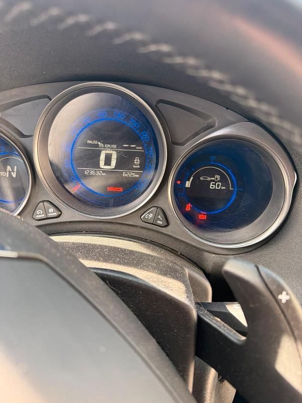 Gebraucht Citroën C4 156 PS (114 kW) 2011 Rot Limousine