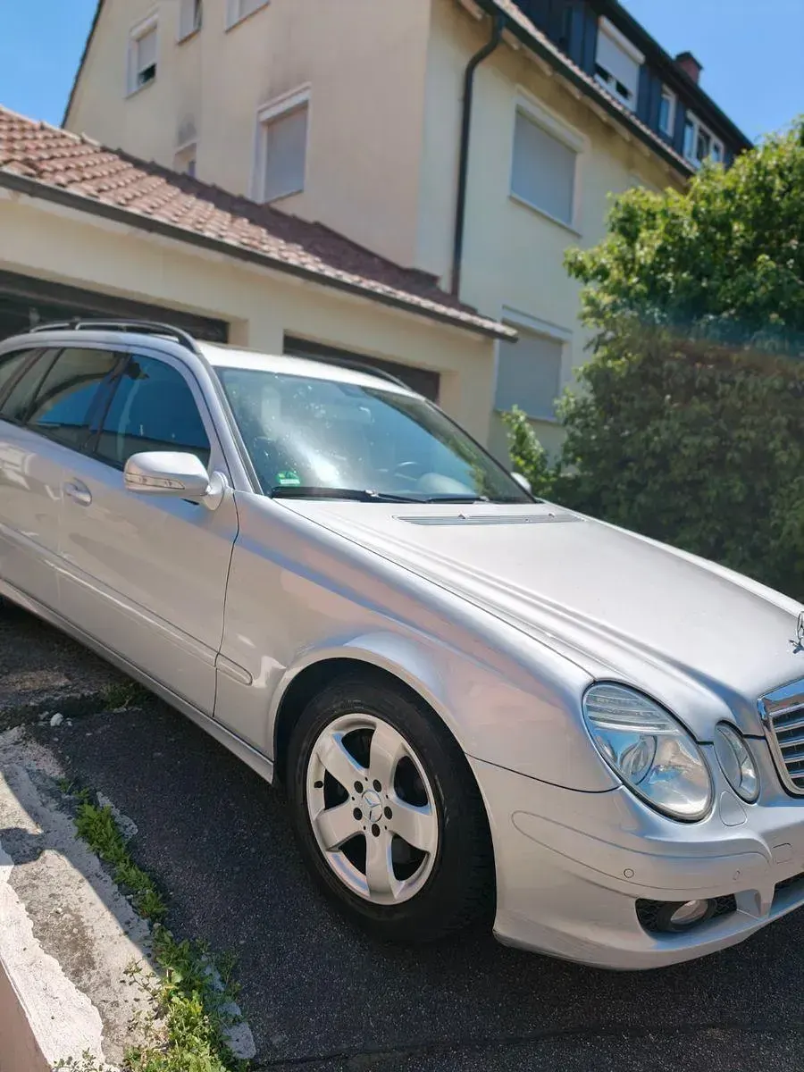 Gebraucht Mercedes E320 Avantgarde 224 PS (164 kW) 2008 Kombi