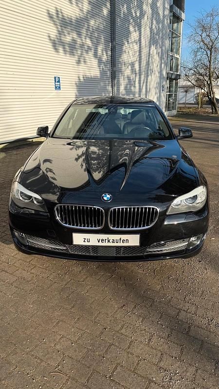 Gebraucht BMW 525 218 PS (160 kW) 2012 Schwarz Limousine