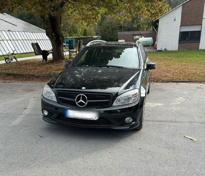Schwarz Gebraucht 2010 Mercedes C250 Avantgarde Kombi | 5.700 € (Etwas zu teuer) - Bild 1/4
