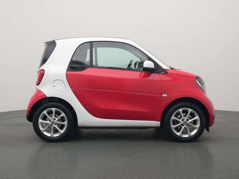 Gebraucht Smart ForTwo Coupé Passion 90 PS (66 kW) 2019 Rot Coupé