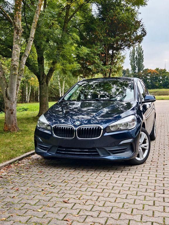 Blau Gebraucht 2018 BMW 216 Active Tourer Van / Kleinbus | 7.480 € (Superpreis) - Bild 1/4