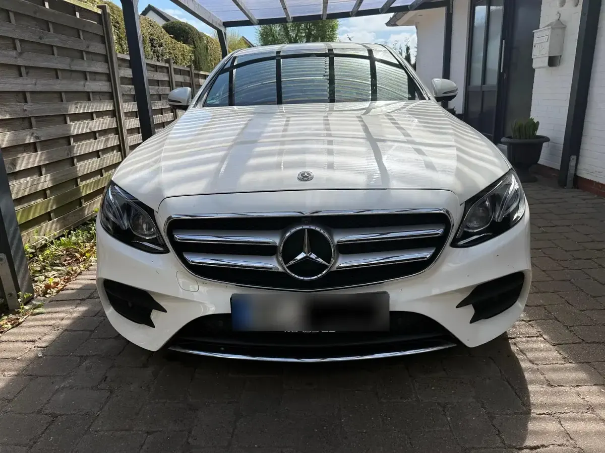 Gebraucht Mercedes E300 AMG 245 PS (180 kW) 2019 Weiß Limousine