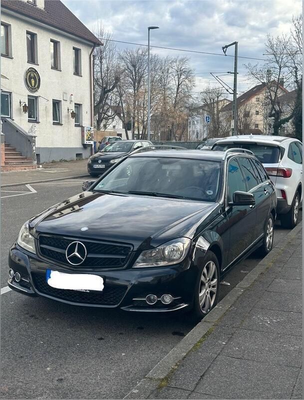 Schwarz Gebraucht 2013 Mercedes C200 Avantgarde Kombi | 8.750 € (Guter Preis) - Bild 1/4