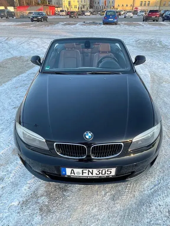 Gebraucht BMW 118 Cabriolet Sport Line 143 PS (105 kW) 2012 Schwarz Cabrio