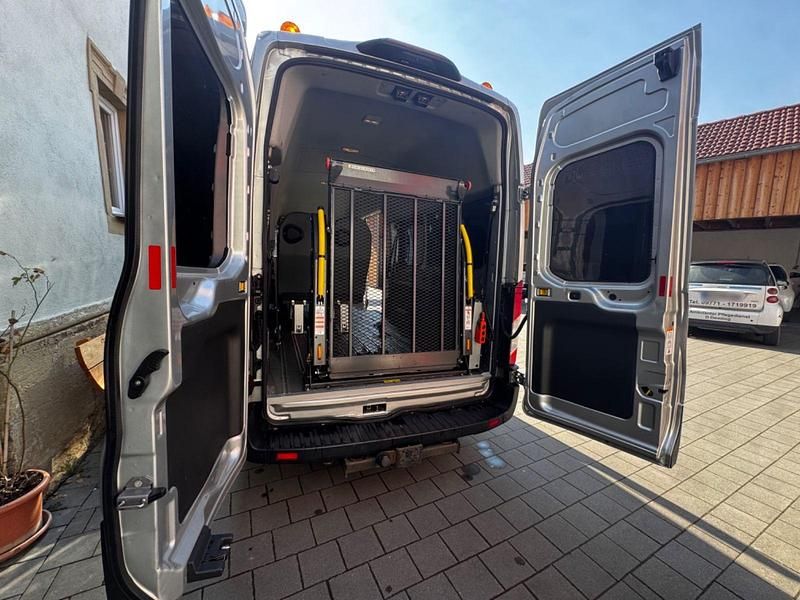 Gebraucht Ford Transit 170 PS (125 kW) 2019 Silber Van / Kleinbus