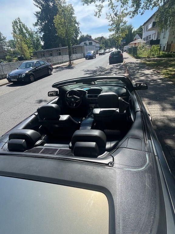 Grau Gebraucht 2004 BMW 645 Cabriolet Performance Cabrio | 11.000 € (Guter Preis) - Bild 1/4