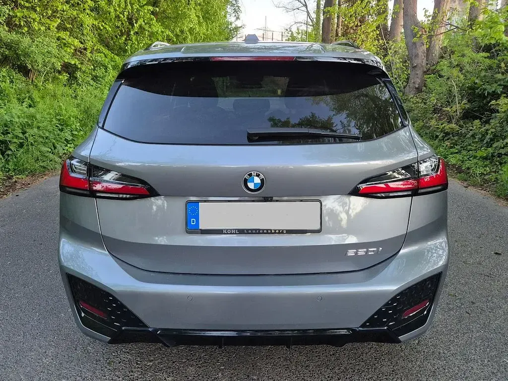 Gebraucht BMW 220 Active Tourer Efficient Dynamics 170 PS (125 kW) 2023 Grau Van / Kleinbus