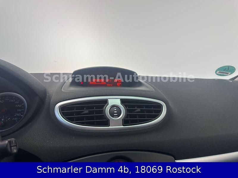 Gebraucht Renault Clio II Expression 75 PS (55 kW) 2009 Grün Kleinwagen