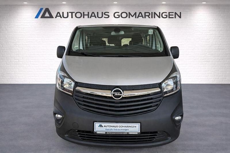 Gebraucht Opel Vivaro 125 PS (91 kW) 2018 Silber Van / Kleinbus