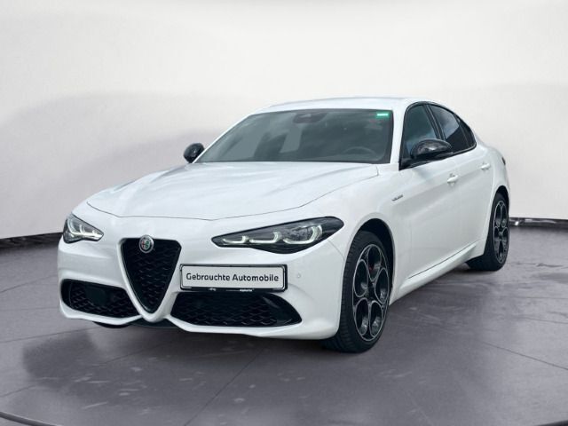 Weiß Gebraucht 2024 Alfa Romeo Giulia Premium Limousine | 35.930 € (Superpreis) - Bild 1/4