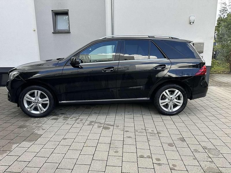 Gebraucht Mercedes GLE350 258 PS (189 kW) 2017 Schwarz SUV