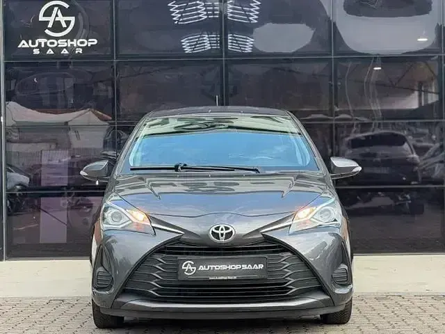 Gebraucht Toyota Yaris Comfort 69 PS (50 kW) 2018 Grau Limousine