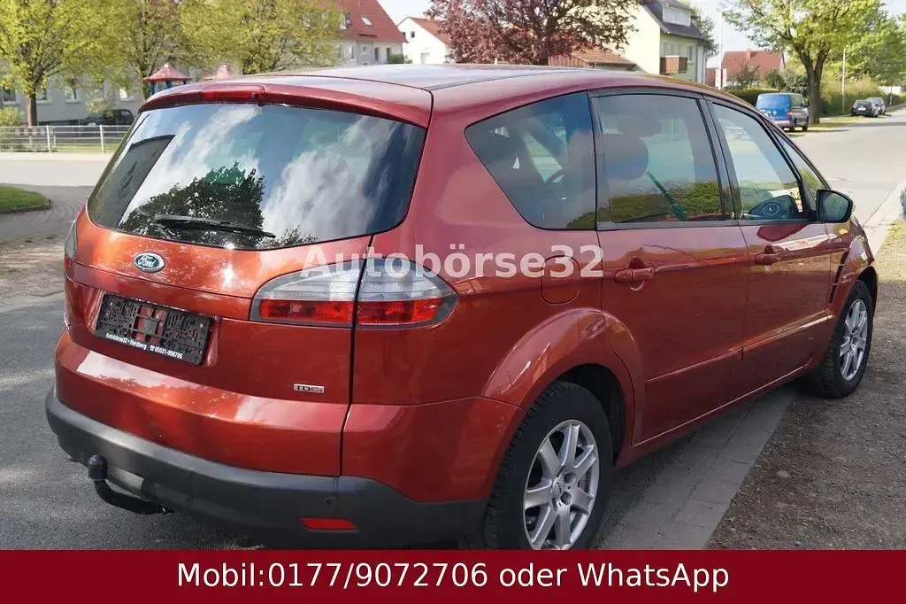 Gebraucht Ford S-MAX Titanium 140 PS (102 kW) 2006 Rot Van / Kleinbus