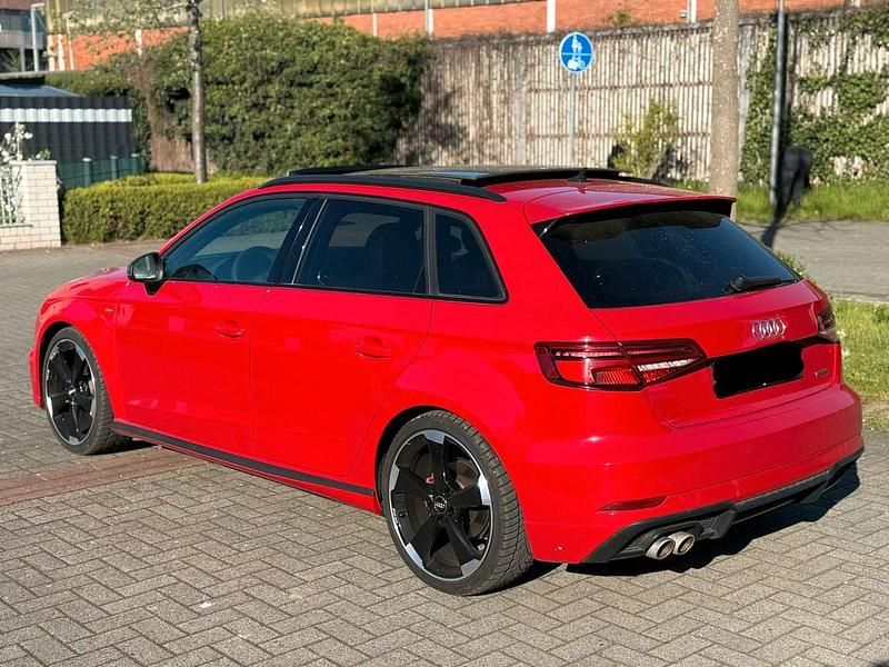 Second-hand Audi A3 Ambiente 190 CP (139 kW) 2019 Roșu Berlinǎ