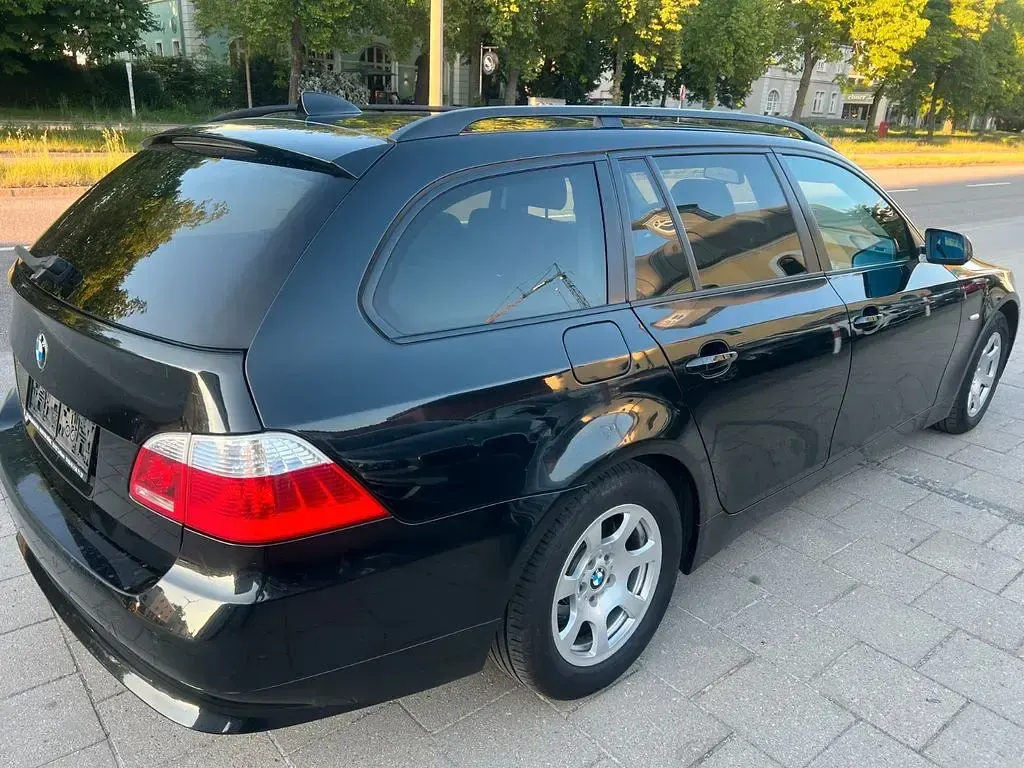 Gebraucht BMW 525 Shadowline 177 PS (130 kW) 2006 Schwarz Kombi