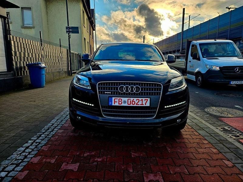 Schwarz Gebraucht 2008 Audi Q7 SUV | 5.990 € - Bild 1/4