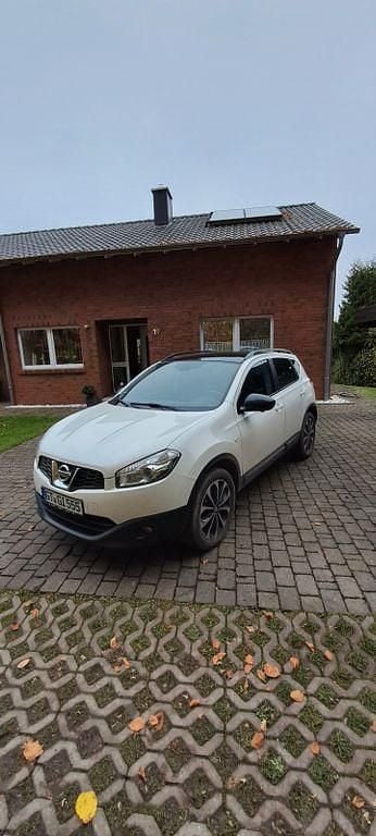 Weiß Gebraucht 2012 Nissan Qashqai Visia SUV | 6.400 € (Fairer Preis) - Bild 1/4