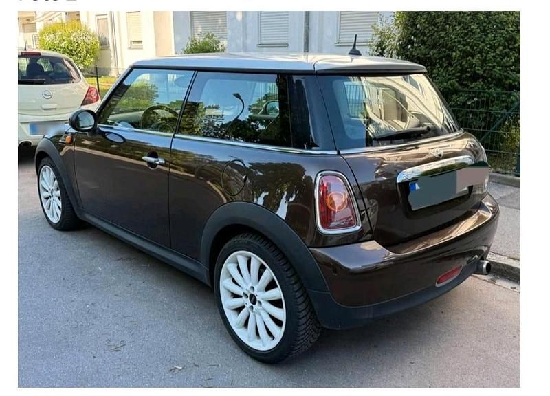 Usata Mini Cooper 120 CV (88 kW) 2010 Marrone Utilitaria
