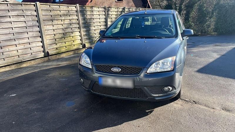 Gebraucht Ford Focus Ambiente 101 PS (74 kW) 2007 Grau Kombi