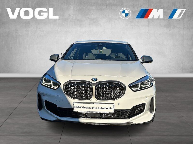 Gebraucht BMW M135 Performance 306 PS (225 kW) 2021 Alpinweiß uni Kleinwagen