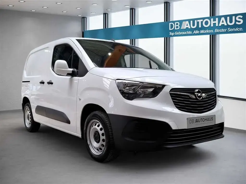Gebraucht Opel Combo Edition 102 PS (75 kW) 2022 Weiß Van / Kleinbus