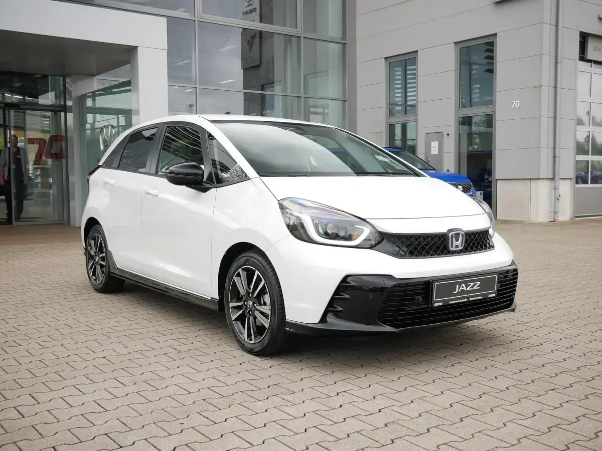 Gebraucht Honda Jazz Advance 122 PS (89 kW) 2025 Platinium white pearl Kleinwagen
