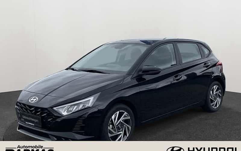 Schwarz Gebraucht 2024 Hyundai i20 Trend Limousine | 17.990 € (Guter Preis) - Bild 1/4