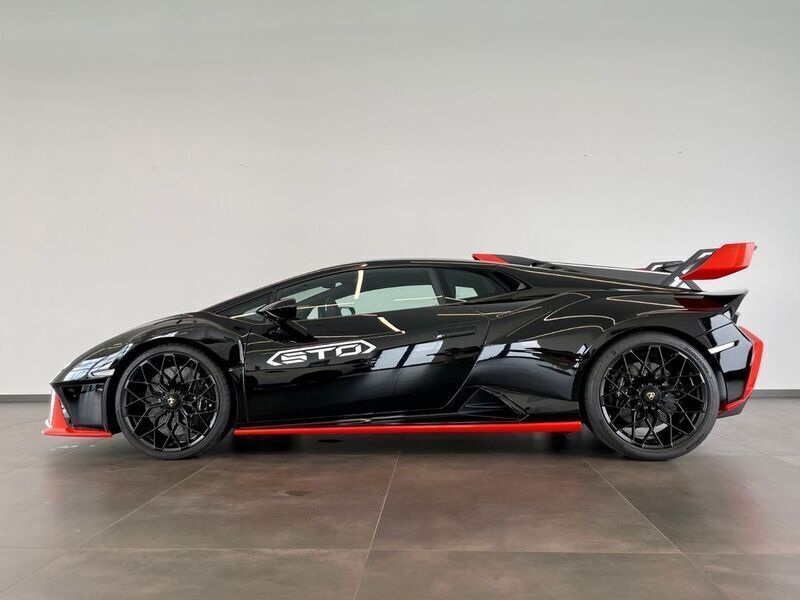 Gebraucht Lamborghini Huracán 640 PS (470 kW) 2022 Schwarz