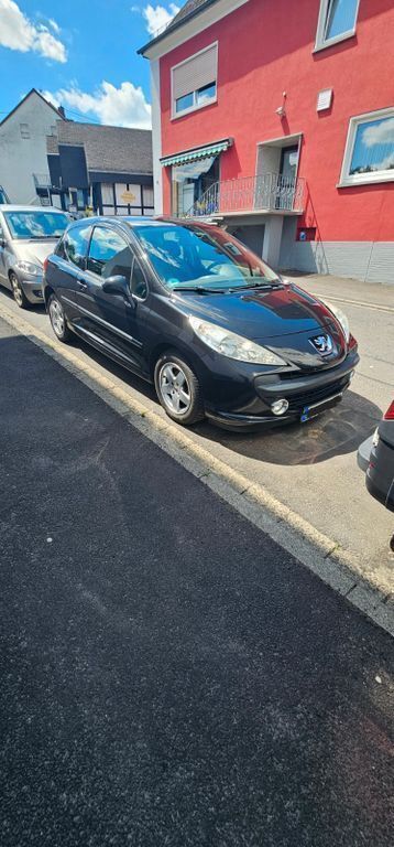 Schwarz Gebraucht 2009 Peugeot 207 Limousine | 850 € (Superpreis) - Bild 1/4
