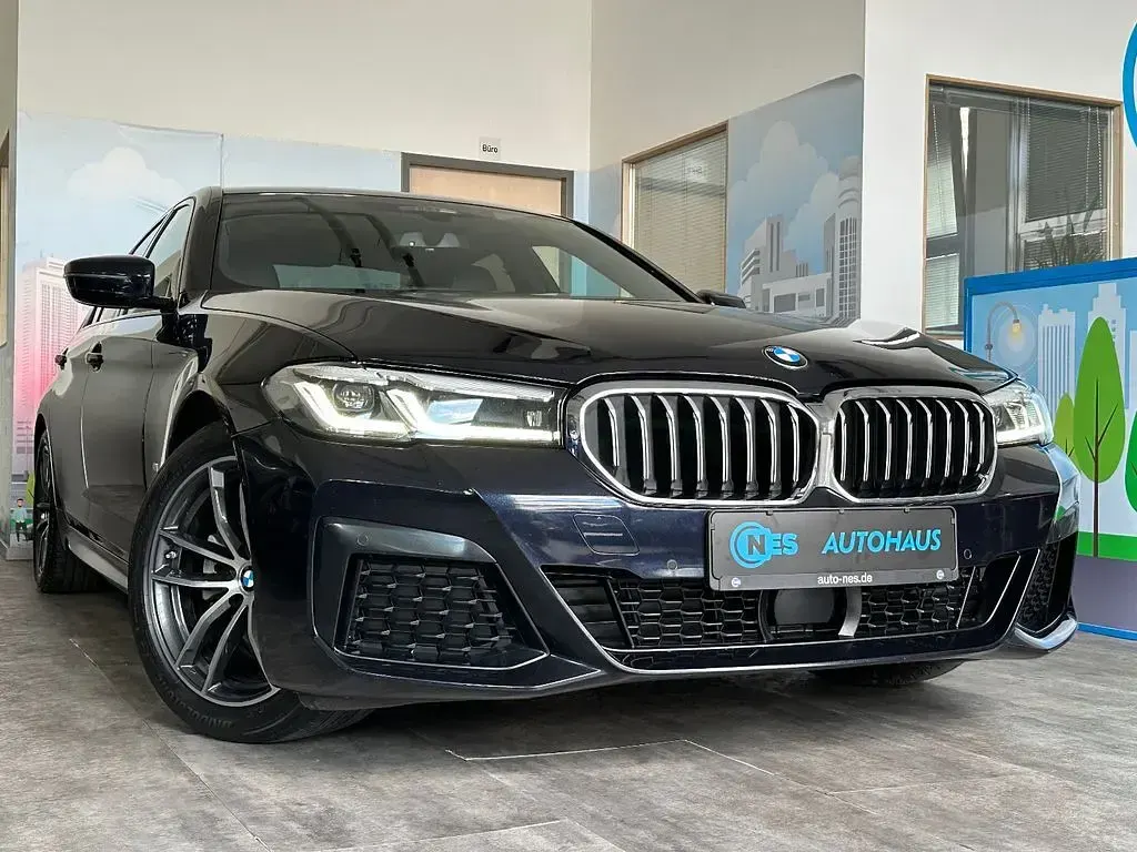 Gebraucht BMW 520 M Sport 190 PS (139 kW) 2023 Schwarz Limousine