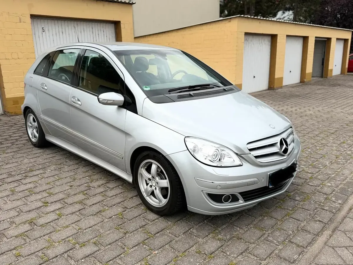 Gebraucht Mercedes B170 116 PS (85 kW) 2007 Silber Van / Kleinbus