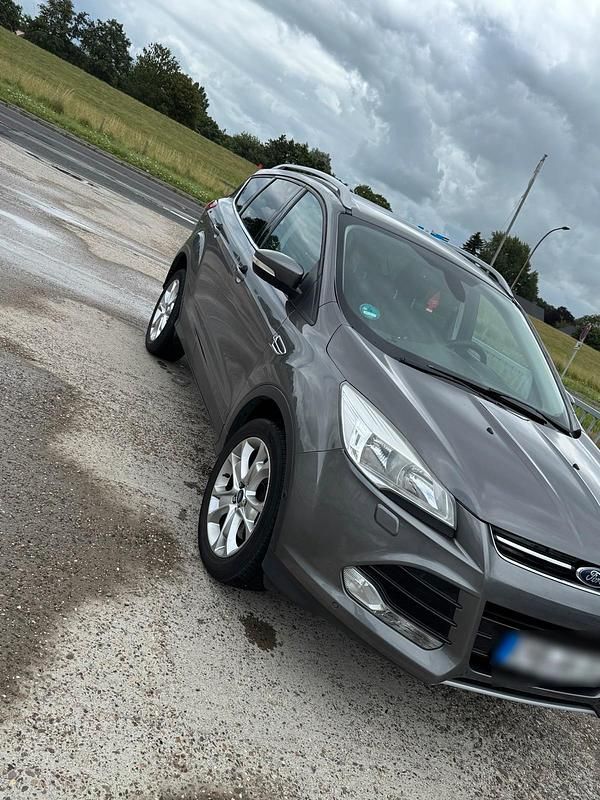 Gebraucht Ford Kuga 140 PS (102 kW) 2014 Grau SUV