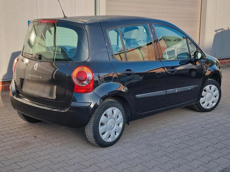 Second-hand Renault Modus 75 CP (55 kW) 2006 Negru Monovolum