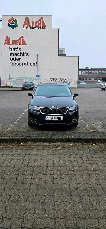 Gebraucht Skoda Rapid Ambition 95 PS (69 kW) 2019 Schwarz Kleinwagen