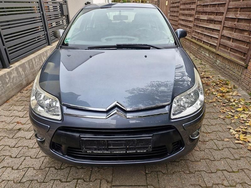 Grau Gebraucht 2008 Citroën C4 VTR Sport Limousine | 1.990 € (Guter Preis) - Bild 1/4