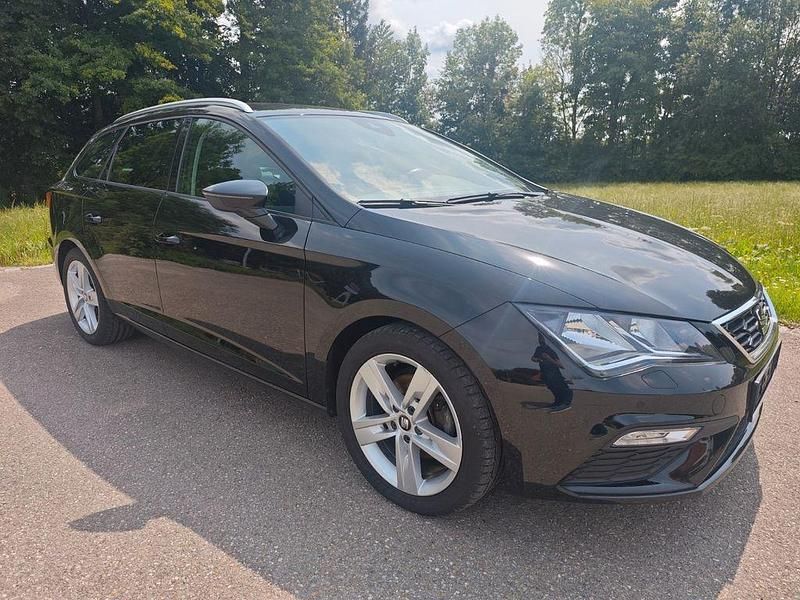 Schwarz Gebraucht 2020 Seat Leon ST FR Kombi | 19.690 € (Fairer Preis) - Bild 1/4
