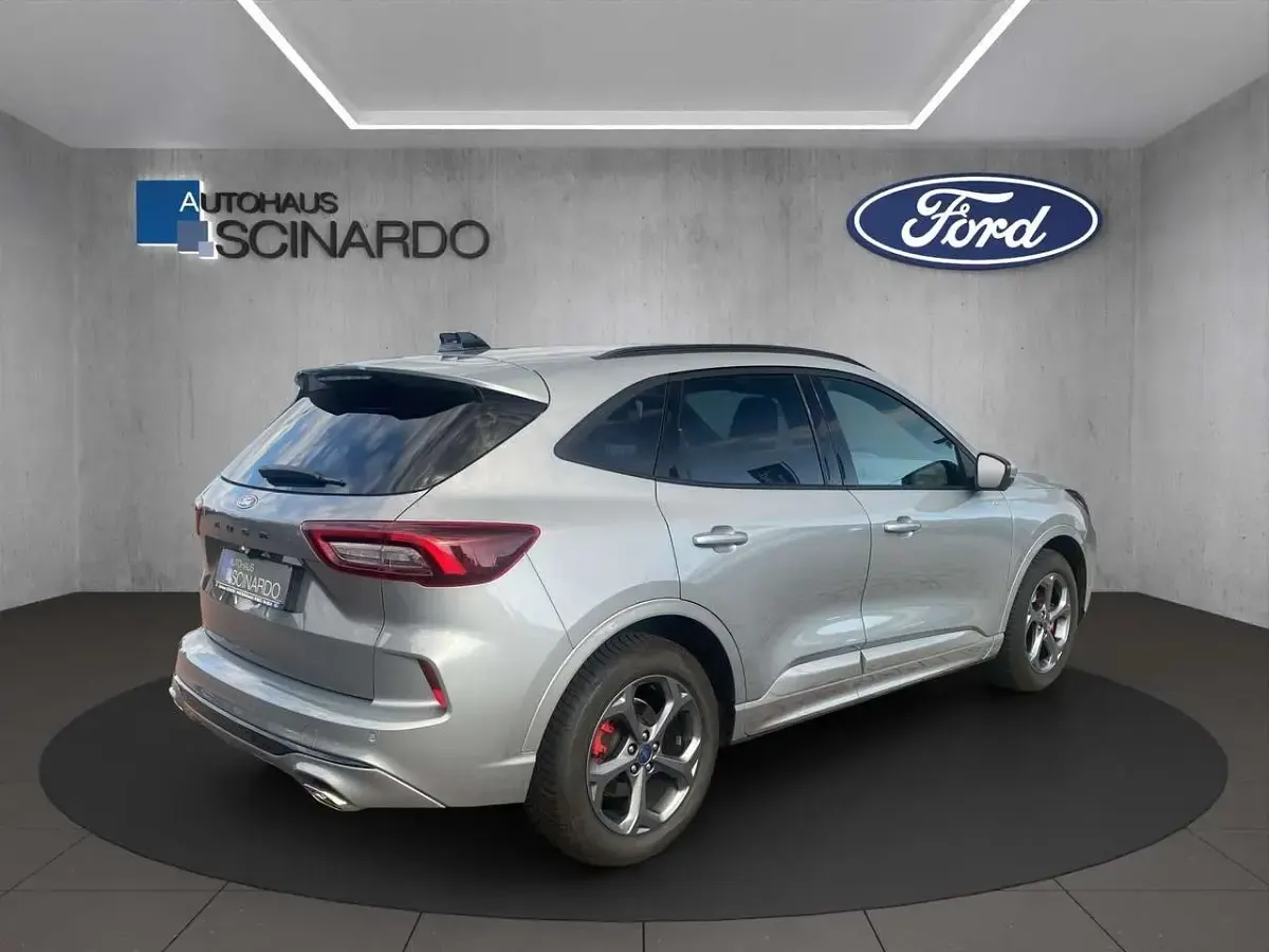 Gebraucht Ford Kuga ST-Line X 186 PS (136 kW) 2025 Grau SUV