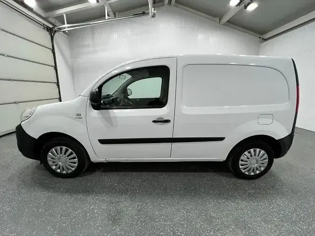 Gebraucht Renault Kangoo 95 PS (69 kW) 2020 Weiß Van / Kleinbus