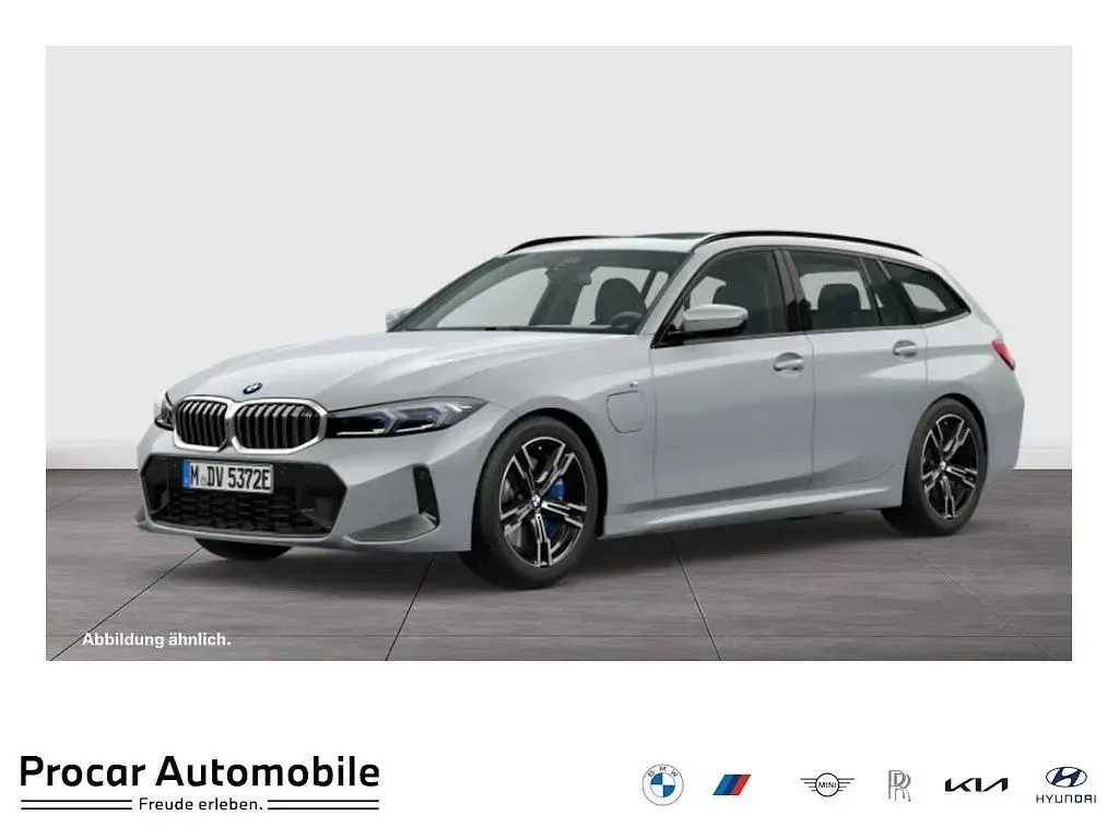 Gebraucht BMW 330e M Sport 292 PS (214 kW) 2025 Kombi