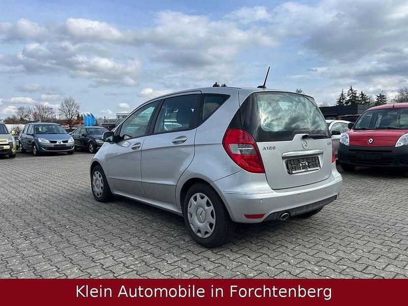 Gebraucht Mercedes A180 Avantgarde 109 PS (80 kW) 2012 Silber Limousine