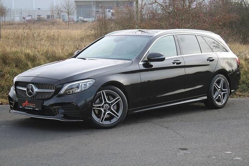 Schwarz Gebraucht 2020 Mercedes C220 AMG Limousine | 24.990 € (Fairer Preis) - Bild 1/4