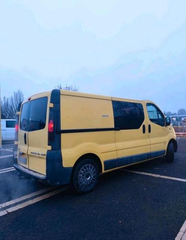 Gebraucht Opel Vivaro 101 PS (74 kW) 2004 Gelb Van / Kleinbus