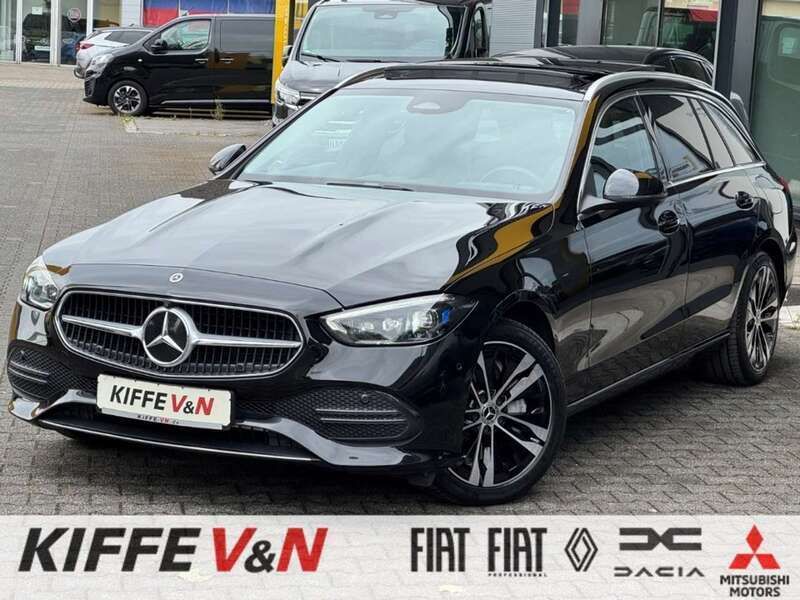 Schwarz unilack Gebraucht 2022 Mercedes C300e Avantgarde Kombi | 32.990 € (Guter Preis) - Bild 1/4