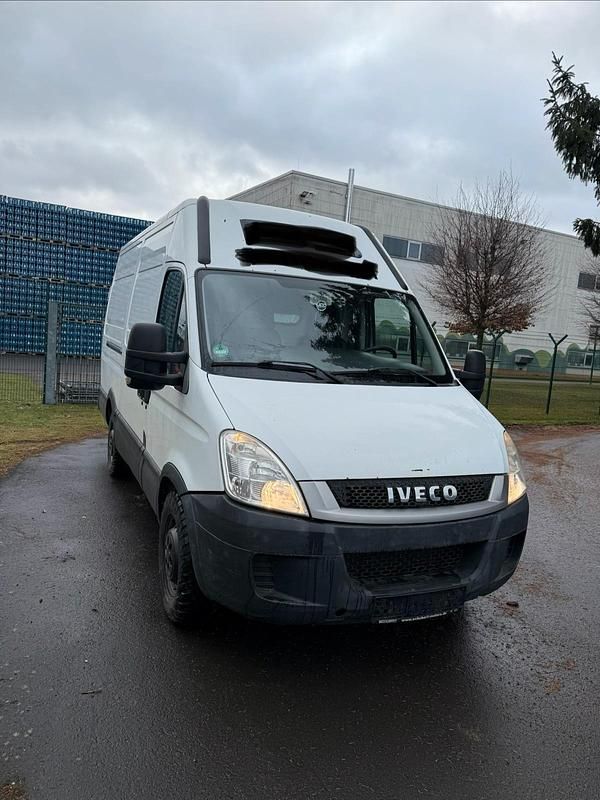 Gebraucht Iveco Daily 177 PS (130 kW) 2010 Weiß Van / Kleinbus