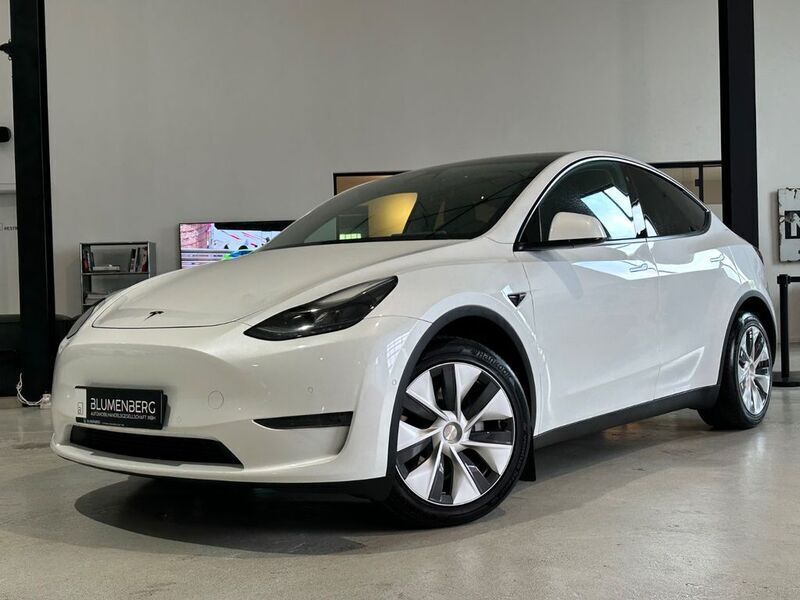 Weiß Gebraucht 2021 Tesla Model Y Long Range SUV | 28.980 € (Fairer Preis) - Bild 1/4