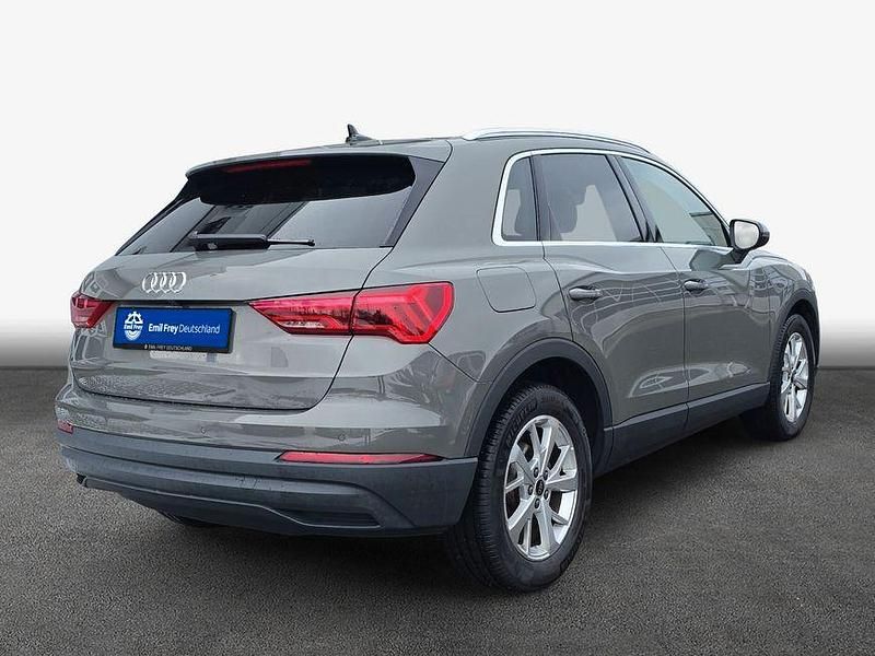 Gebraucht Audi Q3 Ambiente 150 PS (110 kW) 2023 Chronosgrau metallic SUV