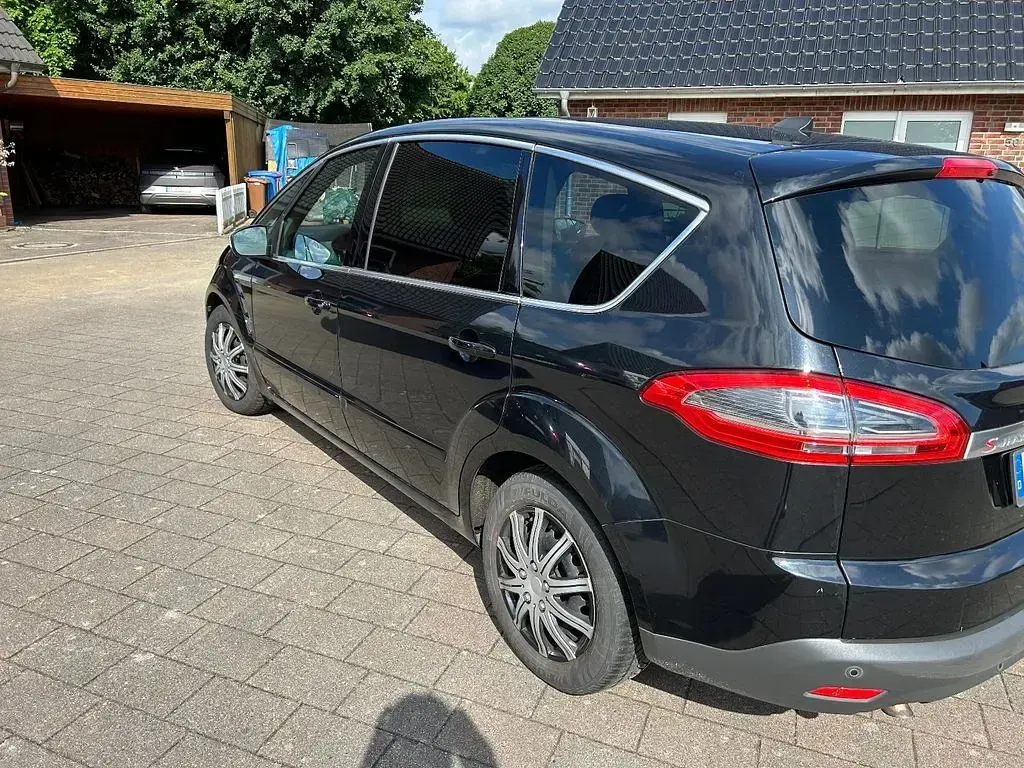 Gebraucht Ford S-MAX Titanium S 140 PS (102 kW) 2011 Schwarz Van / Kleinbus