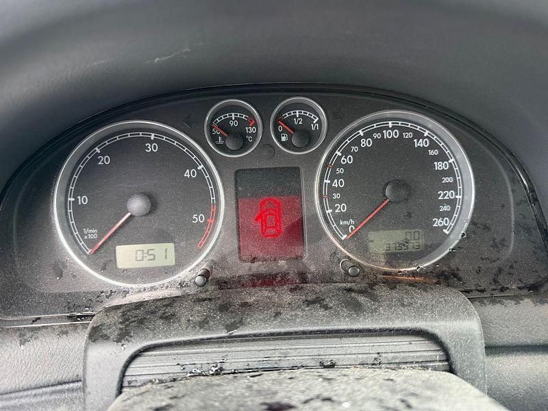 Gebraucht VW Passat Comfortline 136 PS (100 kW) 2004 Silber Kombi