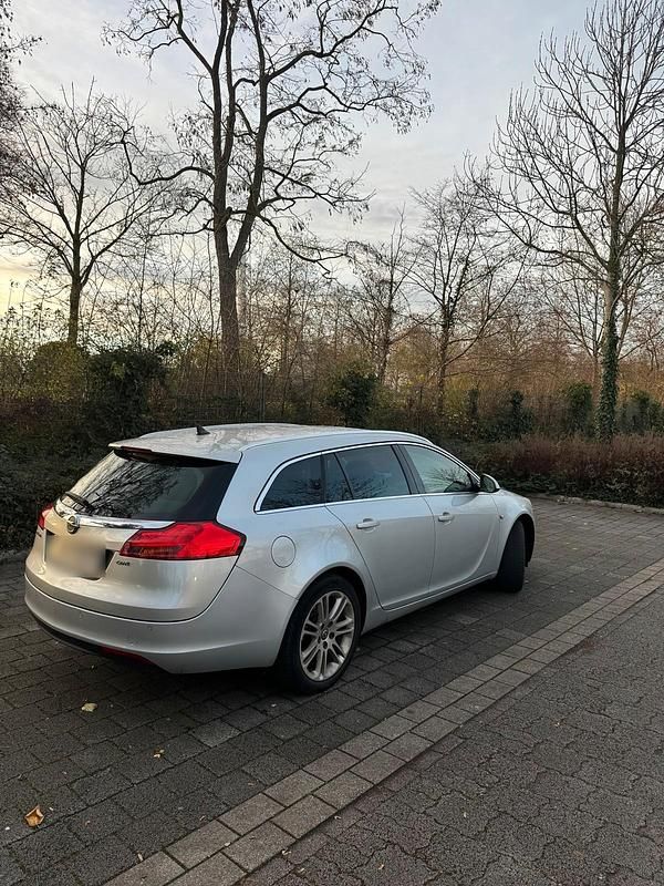 Gebraucht Opel Insignia 131 PS (96 kW) 2012 Grau Kombi